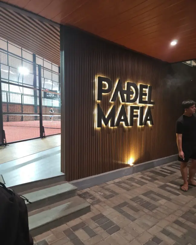 Backlit Padel Mafia sign